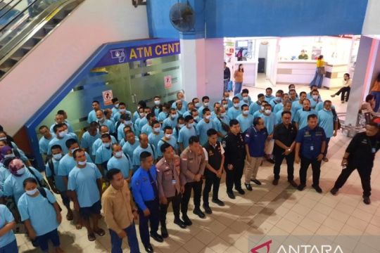 KJRI Johor Bahru fasilitasi pemulangan 100 PMI deportasi lewat Batam
