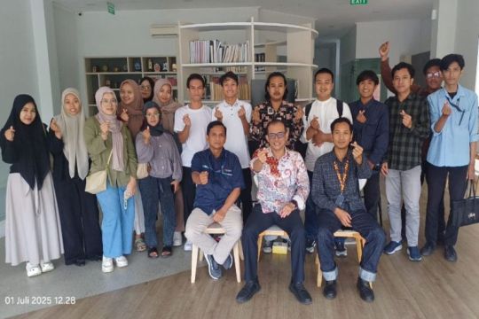 Kantor BEI Jateng I - ANTARA Jateng gelar Sekolah Pasar Modal saat liburan