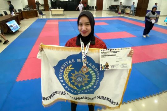 Mahasiswi UMS ukir prestasi di ajang karate Pomprov Jateng 2025