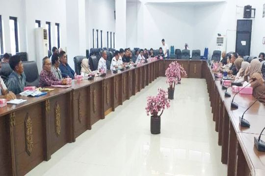 DPRD Barut dorong mediasi sengketa warga Paring Lahung dan perusahaan