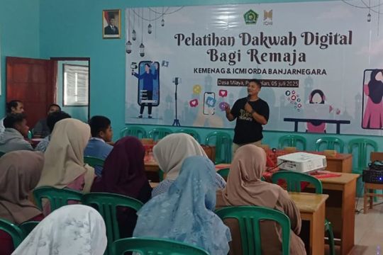 ICMI  Banjarnegara beri pelatihan dakwah digital bagi remaja Desa Mlaya