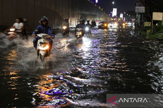 Banjir di Jakarta  kembali meluas pada Selasa pagi