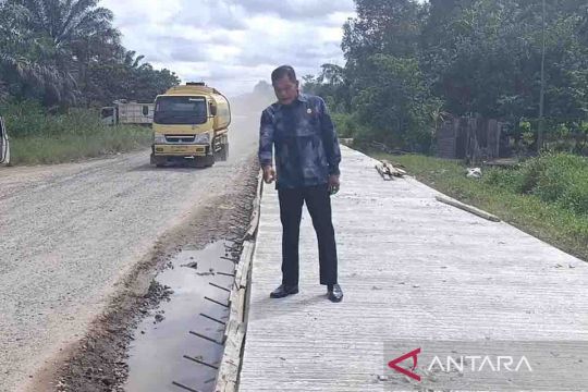 DPRD Kalteng tinjau perbaikan Jalan Lingkar Selatan Sampit
