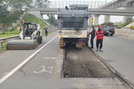 Tol Cipularang-Padaleunyi  diperbaiki, lalu lintas terganggu sepekan