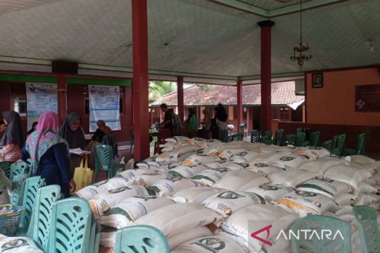 Bulog Banyumas  siapkan penyaluran bantuan pangan untuk 603.826 PBP