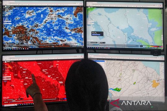 Minggu,  BMKG prakirakan sebagian besar Indonesia diguyur hujan ringan