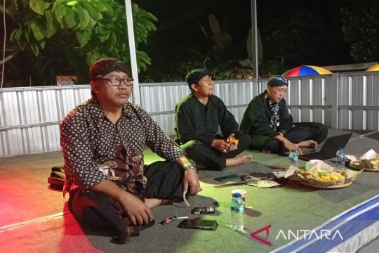 Budayawan  Banyumas ajak masyarakat memaknai tradisi "Suran"