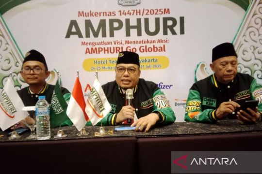 KPK  usut biaya peroleh kuota tambahan haji saat periksa Ketum Amphuri
