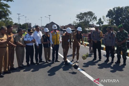 Jembatan Karangsambung Kudus  mulai dibuka untuk dilalui kendaraan