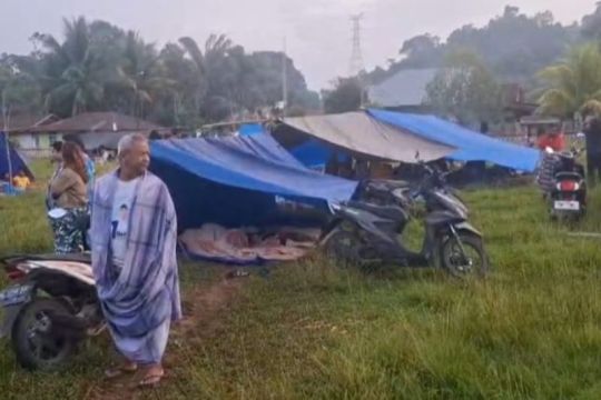 BNPB catat sebanyak 2.011 warga mengungsi akibat gempa bumi di Poso