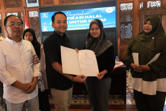 Puluhan UMKM di Solo terima sertifikasi halal gratis