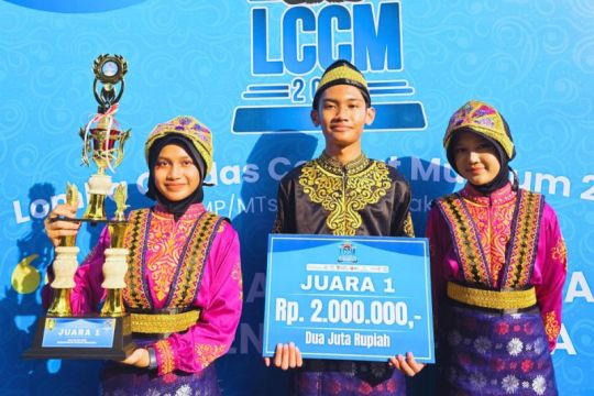 Tim LCCM SMP Muhammadiyah PK sabet juara 1 tingkat Kota Surakarta
