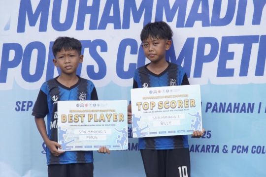 SDN 1 Manang juarai sepak bola MSC 2025