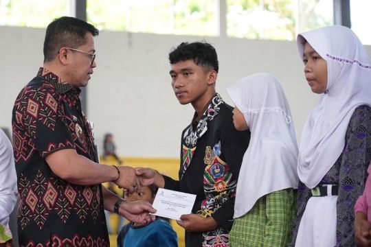 Baznas Kota Magelang salurkan bantuan pendidikan