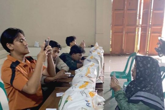 Bulog:  Penyaluran bantuan pangan di Banyumas Raya capai 100 persen