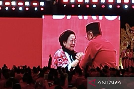 Megawati sebut zikir tiap malam sebut nama, salah satunya Hasto