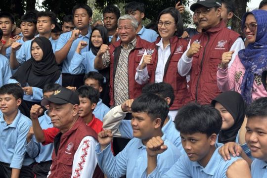 Pemerintah siapkan 15 ribu laptop untuk siswa Sekolah Rakyat