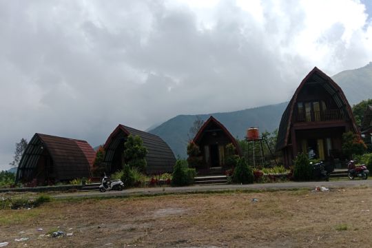 Gunung Rinjani kembali dibuka, ribuan wisatawan padati jalur pendakian
