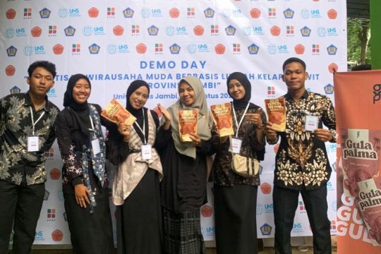 UNS terlibat pada Demo Day Perintisan Wirausaha Muda Berbasis Limbah Kelapa Sawit di Jambi