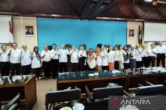 UNS tambah 19 guru besar baru
