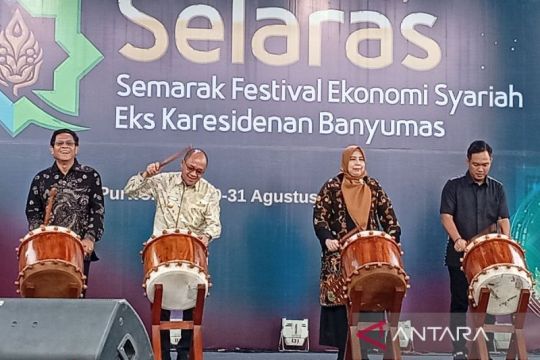 Bupati Banyumas  dorong ekonomi syariah jadi motor pertumbuhan daerah