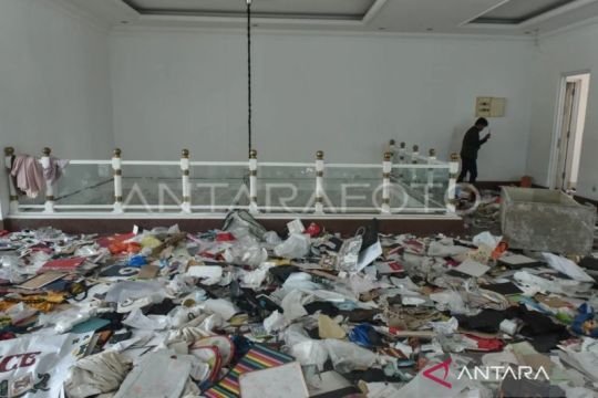 Polisi tangkap belasan pelaku aksi penjarahan rumah Uya Kuya