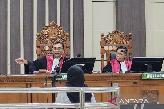 Terdakwa korupsi PD BKK Klaten  dihukum 3 tahun penjara