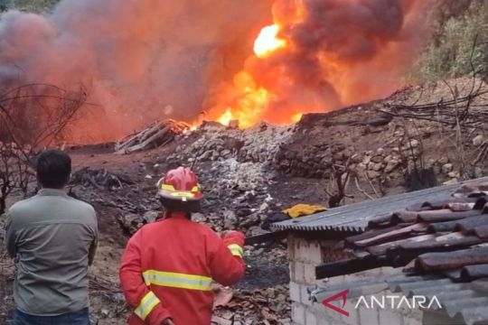 Korban tewas kebakaran sumur minyak ilegal di Blora bertambah jadi lima orang
