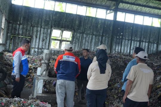 Bank Sampah Abhipraya binaan Kilang Cilacap studi tiru ke TPST Rawalo