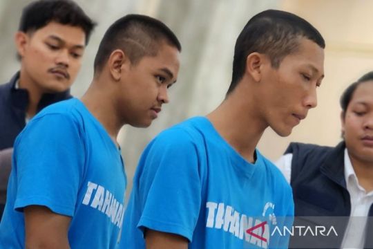 Polisi tangkap dua pelempar bom molotov di depan Mapolda Jateng
