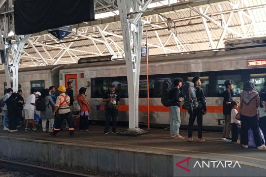 KAI  Purwokerto tetap putar lagu "Di Tepinya Sungai Serayu" di stasiun