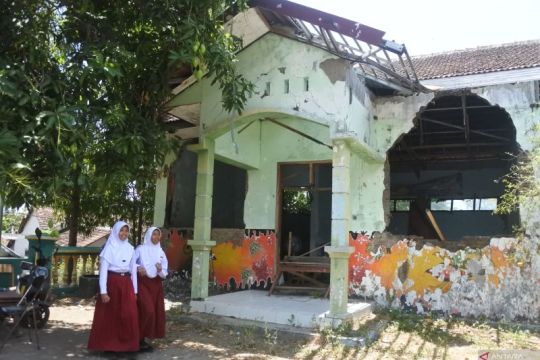 Sekolah rusak di Situbondo
