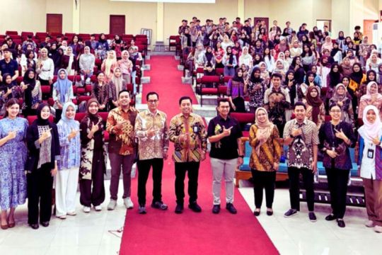 Perusahaan keuangan digital perkuat literasi di UNS