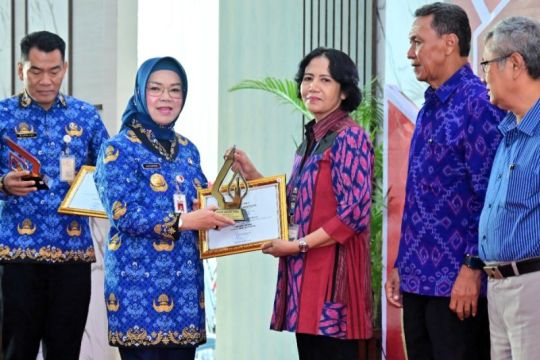Bank Jateng borong penghargaan TJSLP Awards 2025