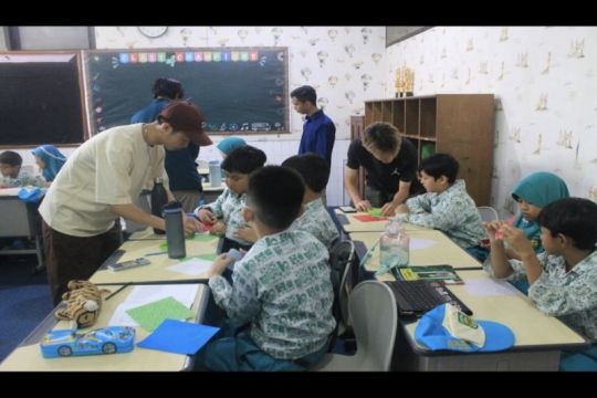 Sekolah Vokasi Undip sukses gelar program bersama Akashi College