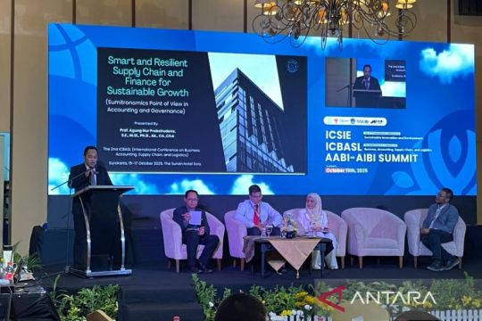 Konsep Sumitronomics diusung pada seminar internasional ekonomi di Solo