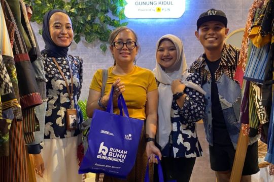 Kisah DW Studio, UMKM binaan PLN asal Gunungkidul yang mendunia