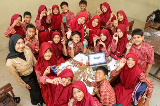 Belajar rasio jadi seru dengan Game dan Eksperimen Warna