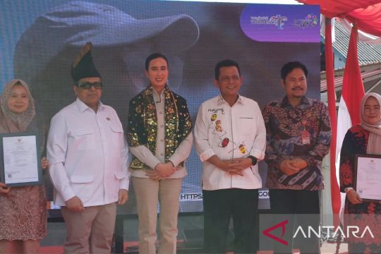 Kunjungan Menteri Pariwisata di Pulau Penyengat Page 1 Small