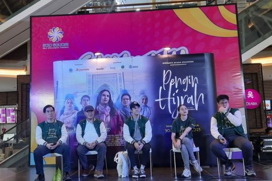 Endy Arfian butuh waktu dua minggu pelajari Bahasa Uzbekistan untuk film Pengin Hijrah