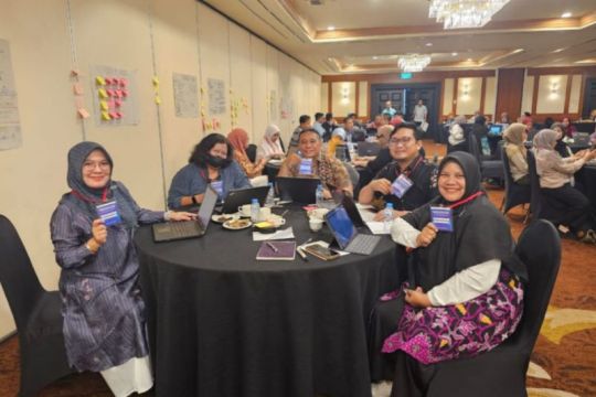 Guru pamong PPG FKIP UMS pelatihan penguatan literasi dan numerasi berbasis AI