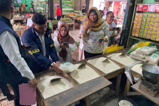 Cegah lonjakan harga, satgas gabungan pantau beras hingga ke tingkat ritel di Banyumas