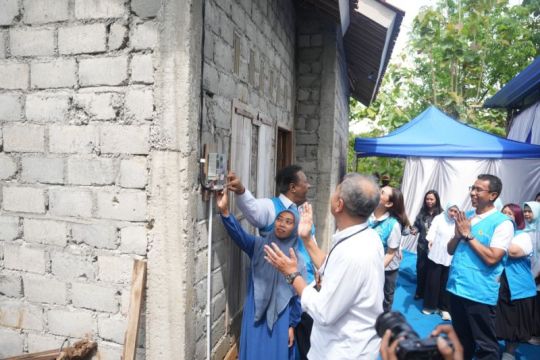 PLN sambut HLN dengan Berbagi Cahaya Menumbuhkan Harapan