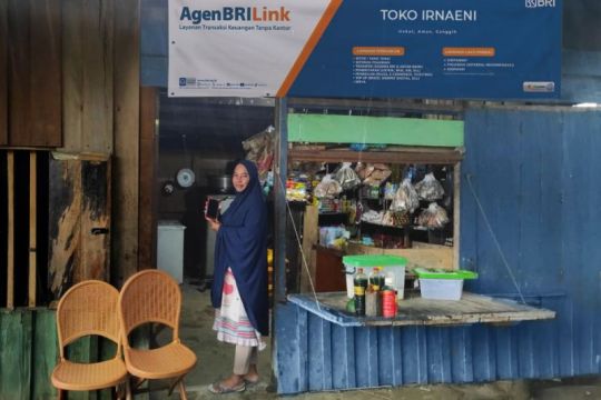 Irnaeni, agen BRILink penghubung akses keuangan petani kakao di Papua