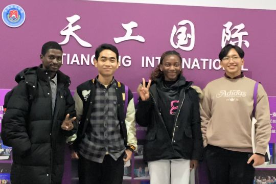 Dua mahasiswa UIN Walisongo berangkat ke Tiongkok, hadiri pertemuan seni budaya