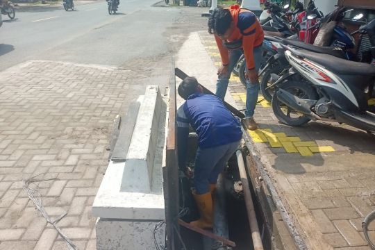BBPJN Jateng--DIY lebarkan drainase Jalan Nasional Blora--Cepu antisipasi luapan air
