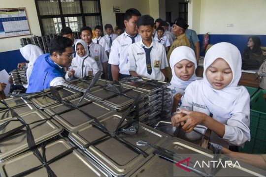 BGN tekankan standar higienis ompreng MBG dengan stainless steel 304