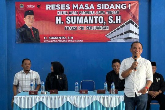 Sumanto dorong anggota DPRD Karanganyar bersinergi dalam pembangunan