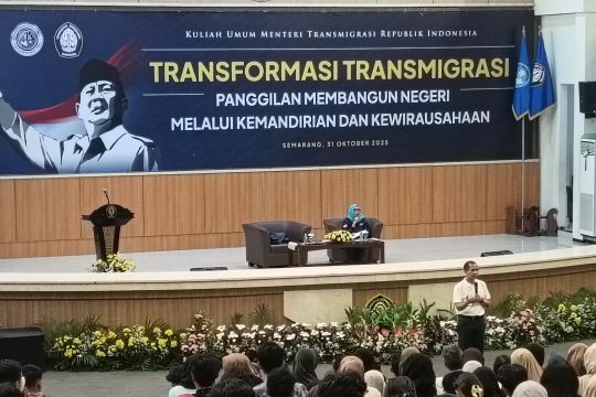 Menteri Iftitah tegaskan transmigrasi bukan sekadar perpindahan penduduk