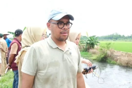 Batang bentuk tim selidiki kasus pencemaran limbah ke sungai